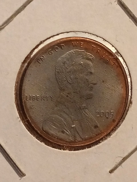 2005-P Lincoln penny missing copper plating layer error showing exposed silver-gray zinc core